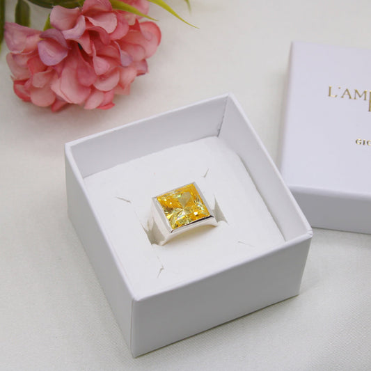 Mini Cube Ring