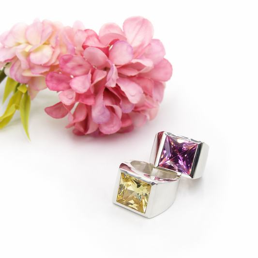 Mini Cube Ring